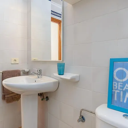 House * カレタ・デ・ファマラ