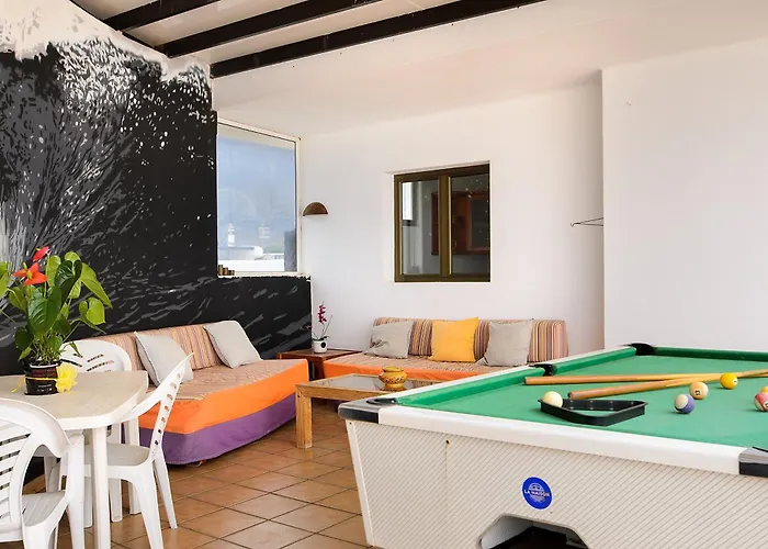 Дом отдыха House