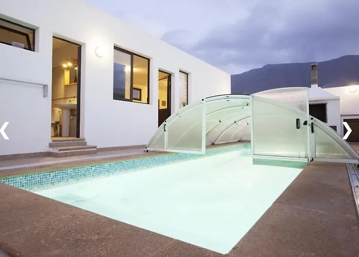 Дом отдыха House