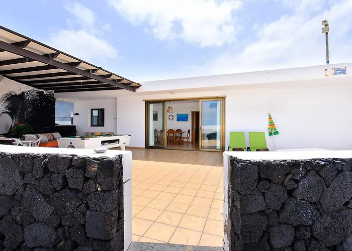 House * Фамара